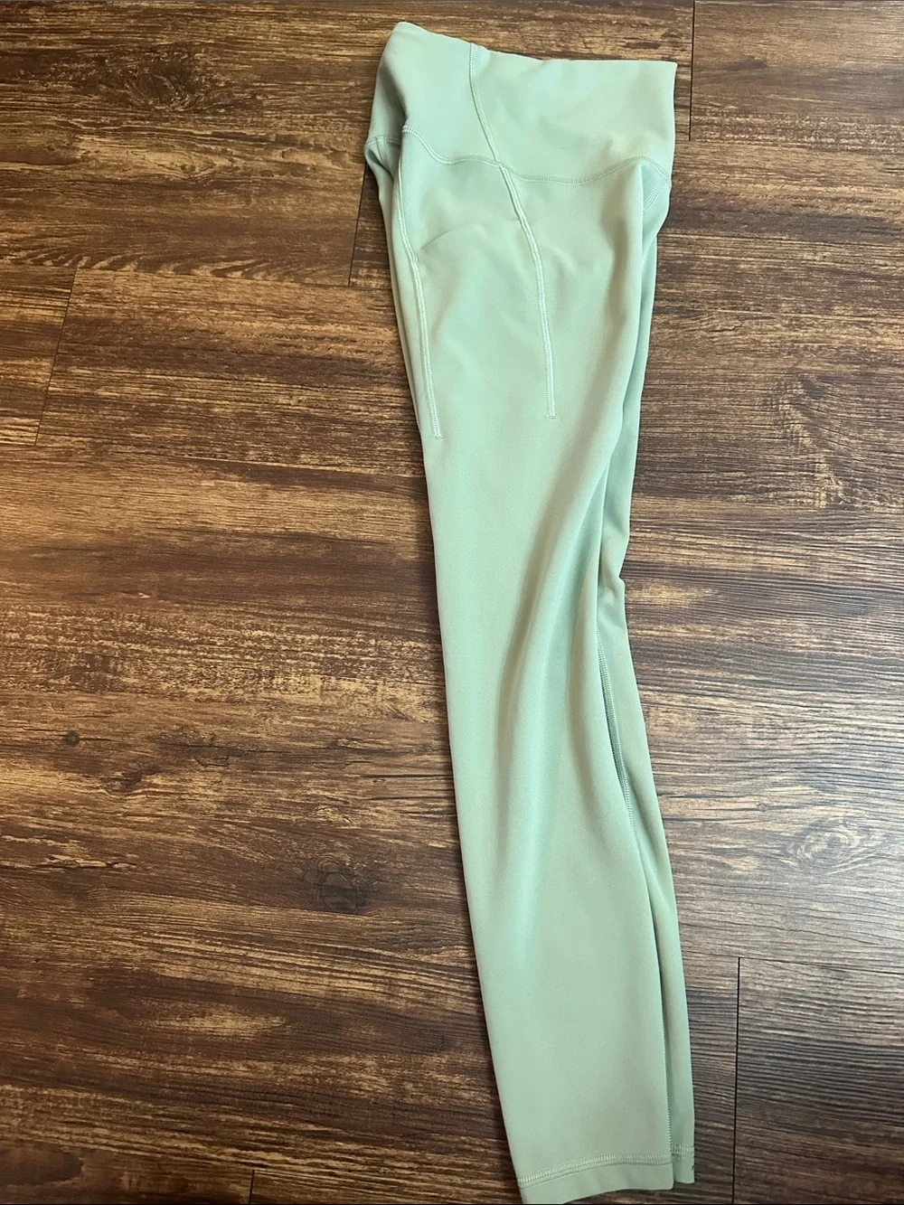 Lululemon Sz 2 Green Align Pants with Pockets Excellent condition